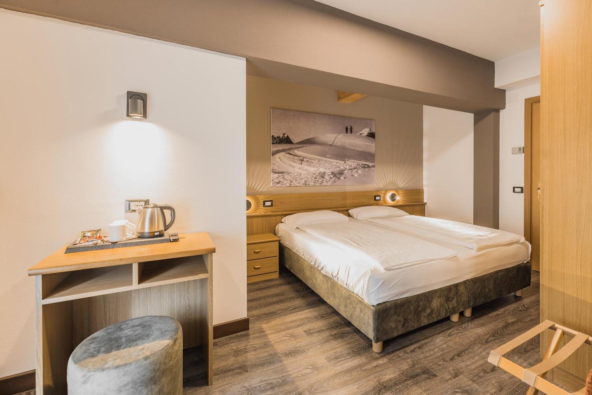 Standard Double or Twin Room Balcony,1607672812:JPEG